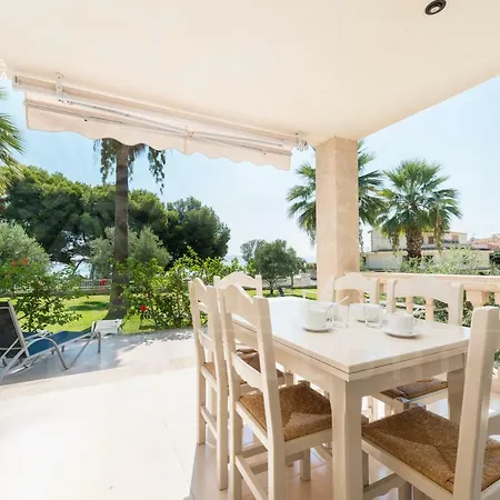 With Direct Access To The In * Alcudia (Mallorca)